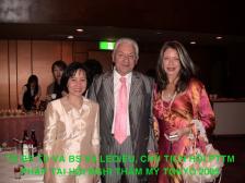 PhD-Dr.Tu & Dr.Villedieu at International Cosmetic Surgery Conference in Tokyo 2005