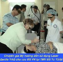 Experts from USA ‘s training abour Gentle YAG Laser at Clinic Dr.Tu Mar 2006